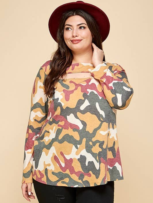 ETK-8699-PL Plus Size Army Camo tryckt utskuren urringning topp för wholesale av Emerald Collection