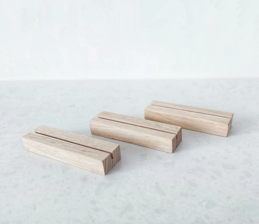 Winki Zinc - Wholesale Retailer display stand/case - Info Card and Base1