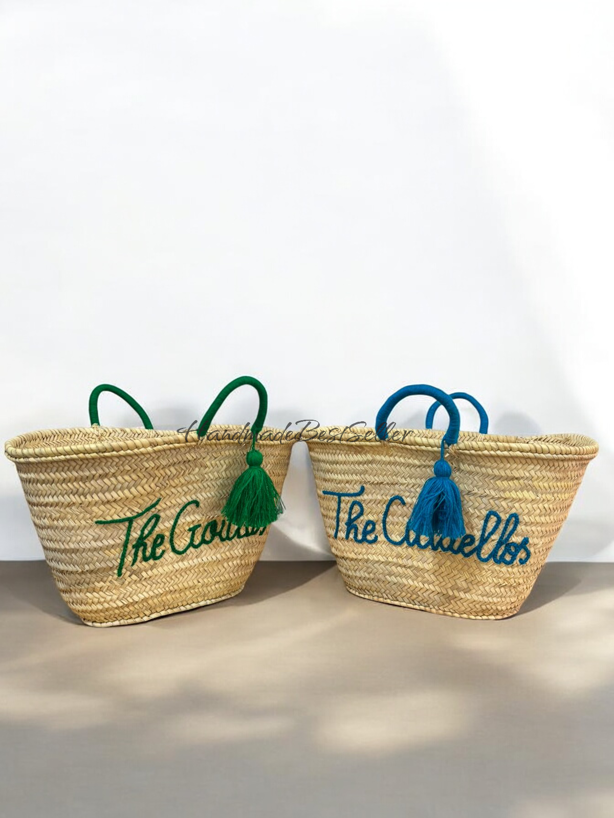 HandmadeBestSeller - Vente Paniers - Panier personnalisé brodé à la main avec pompons4