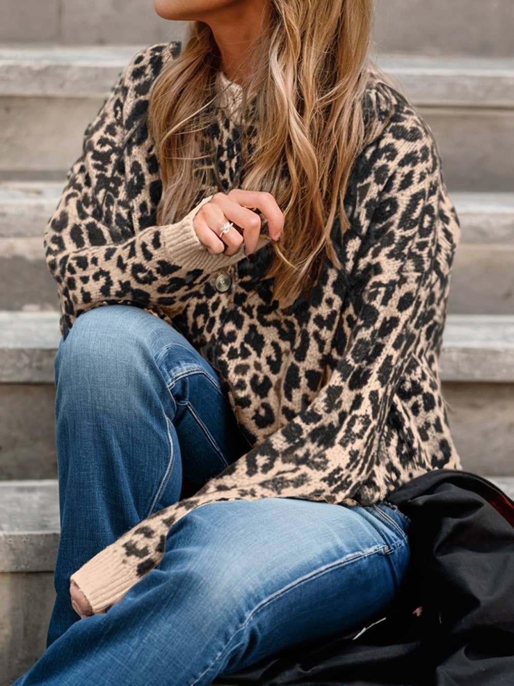 1 the Woman - Wholesale Cardigan - Women's - Leopard Drop Shoulder Chunky Knitted Cardigan Sweater 3