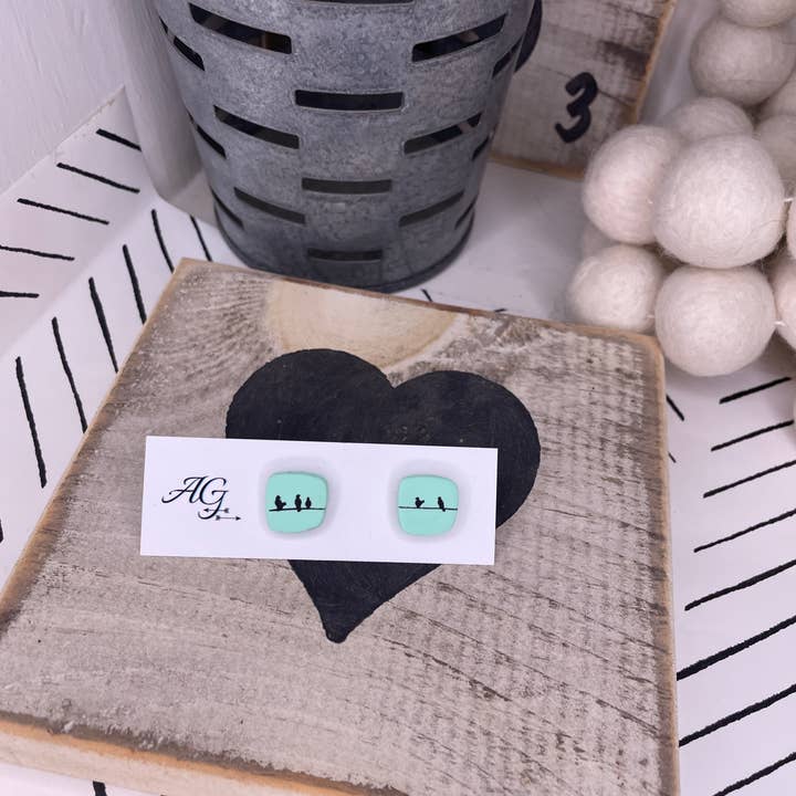 Puces d'équerre petit oiseau Mint to Be pour la vente par Arrow Girl Designs #———>