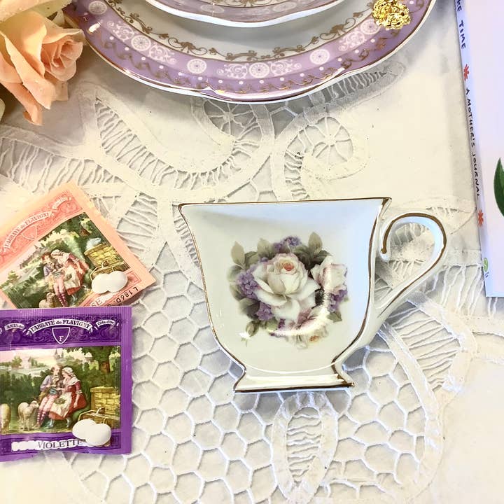 All Little Cute Things – Engroshandel Tesi – Tepose Holder. Hvid Rose Hydrangea Tekop. Party Favor