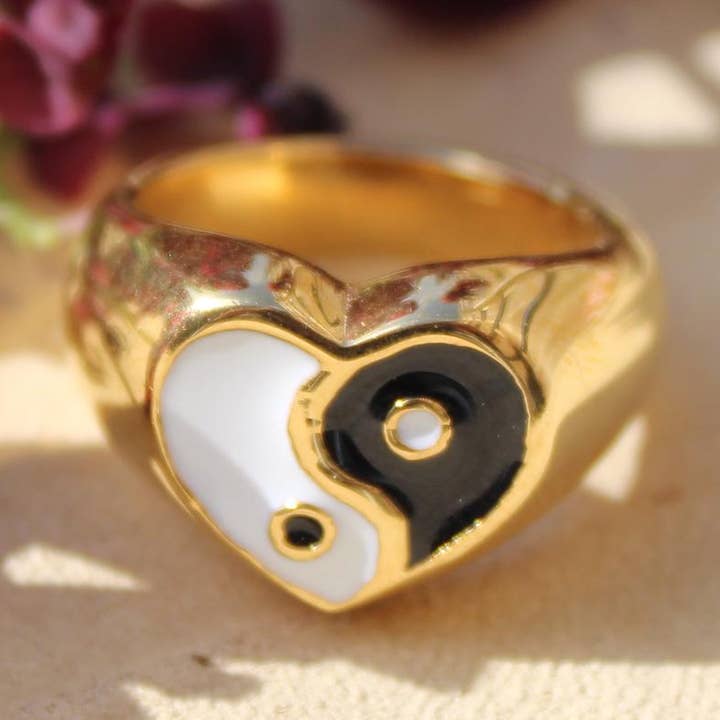 Bague cœur YANGY - taille unique pour la vente par ROCKY ROSA