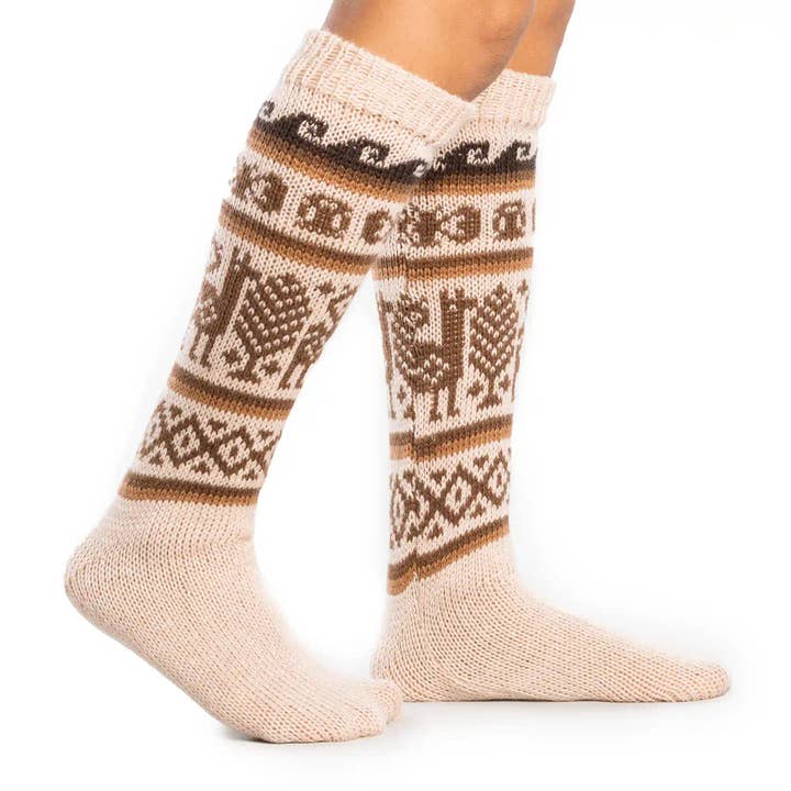 Grossiste Chaussettes Douces en Alpaga Andin Fait Main Design Lama pour la vente par EcuadorStores