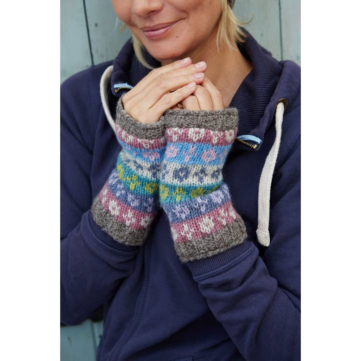 Bloomsbury Handwarmer Cool for wholesale on Faire