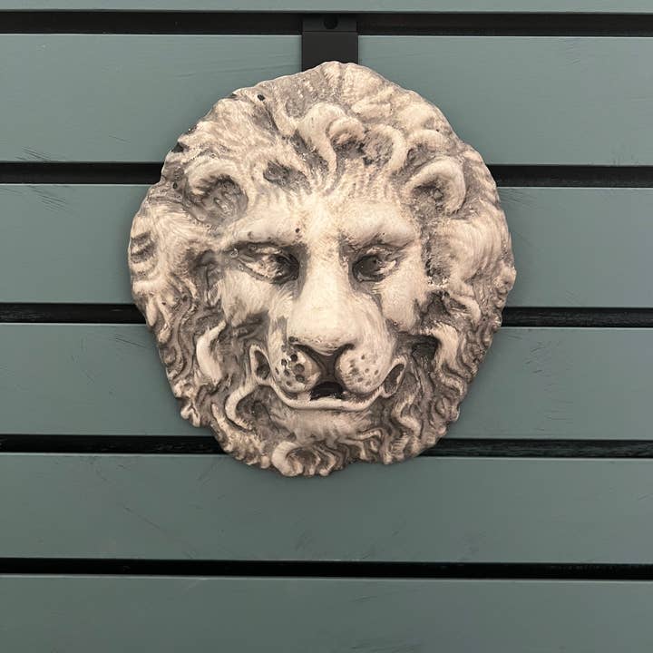Round Lion Wall Plaque (PL21) for wholesale by Masterpiece Studio