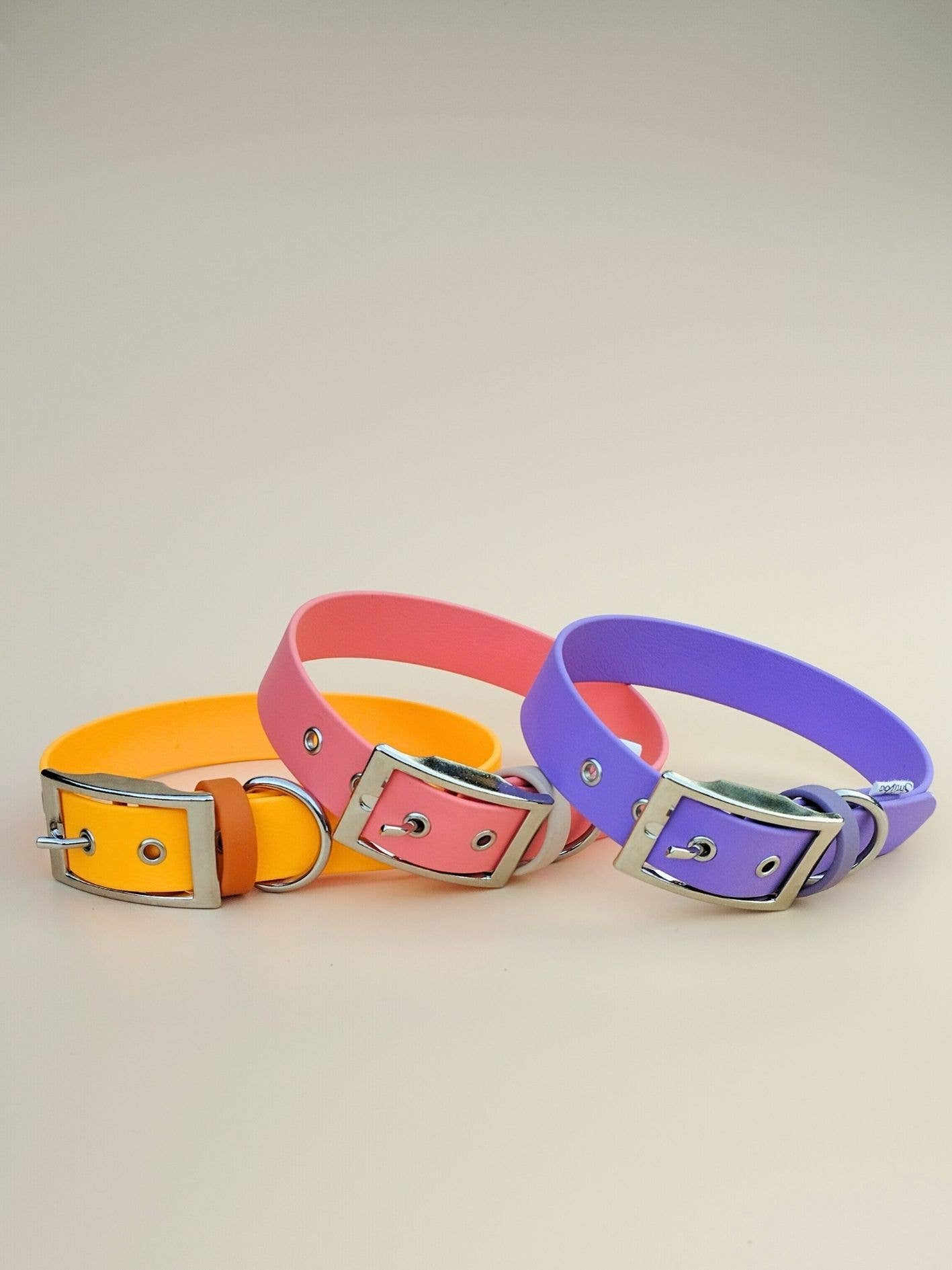 Stylidog - Wholesale Halsband - Hond - Abrikozenkleurige Biothane hondenhalsband, handgemaakt in Frankrijk2