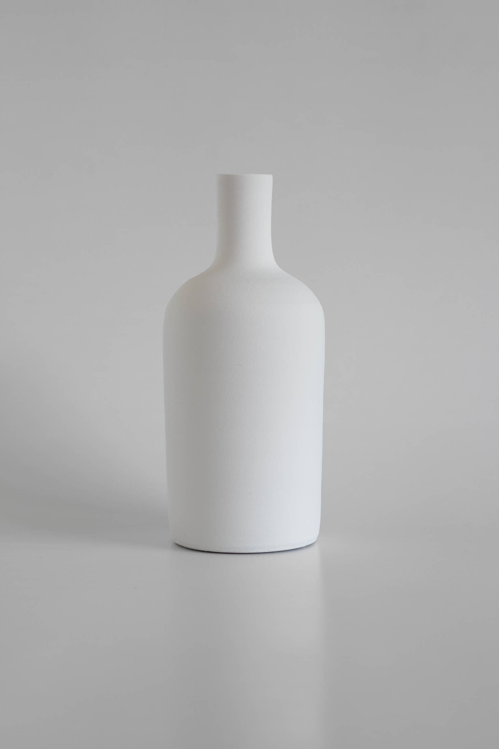 Blanc 02 - White Vase - Home Decor - LAST UNITS for wholesale on Faire2