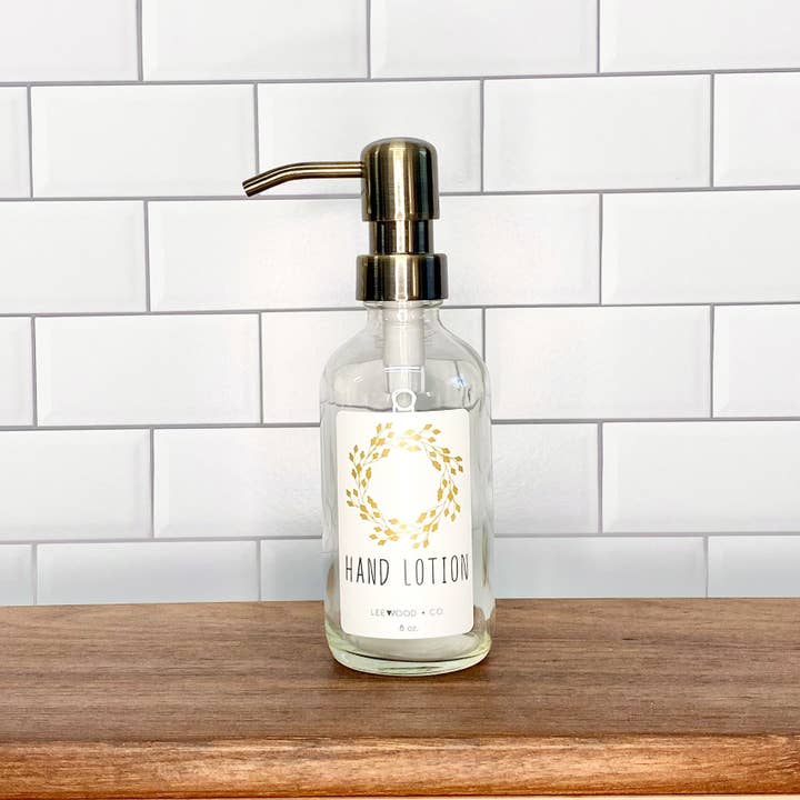 Classic Home | Distributeur en verre transparent pour la vente par LEEWOOD + CO.