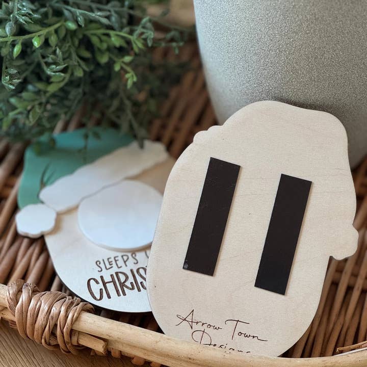 Arrow Town Designs - Wholesale Christmas decoration - Santa Magnet “Sleeps Until Christmas” Dry Erase sign2