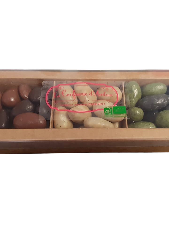 3 compartments chocolate almond blends - 135 gr - organic for wholesale by La confiserie d'antan 100%bio