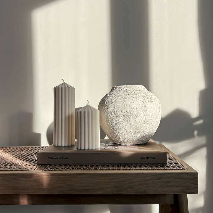 NOMA Studio - Wholesale Novelty Candle - Sculpture Candle Siena – Rapeseed Wax, H 13 cm1