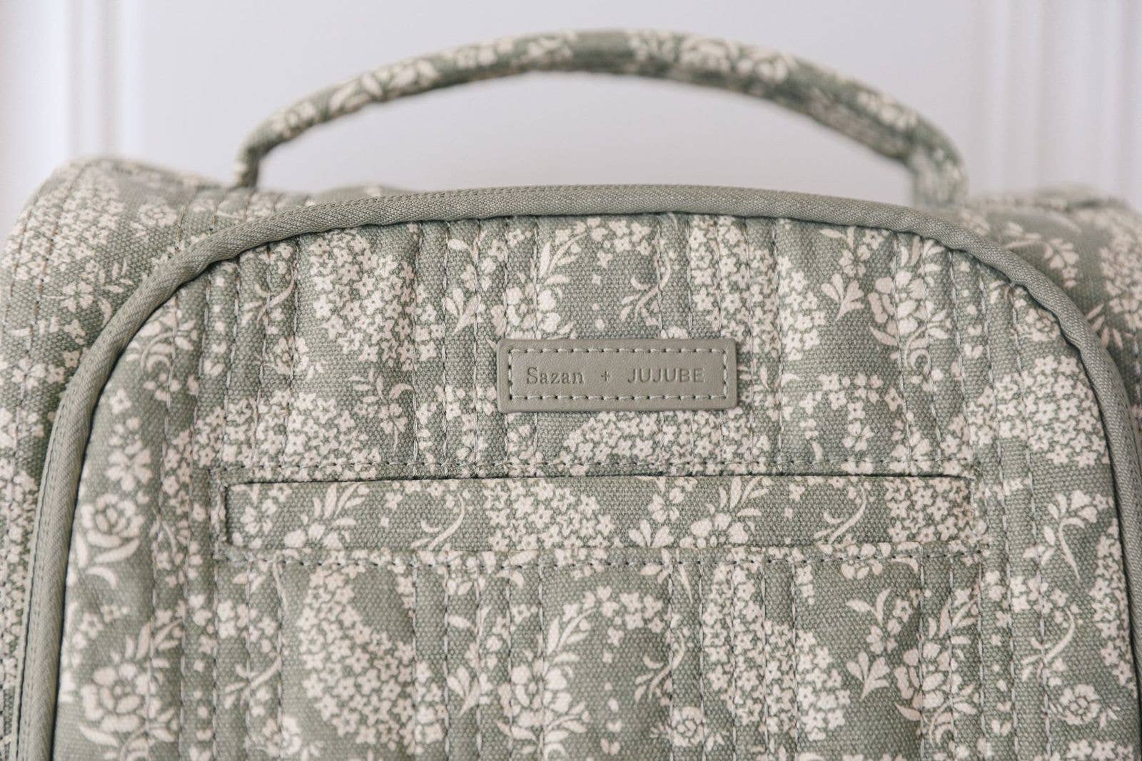 JuJuBe - Wholesale Diaper Bag - Baby - Insulated Bottle Bag Paisley Floral4