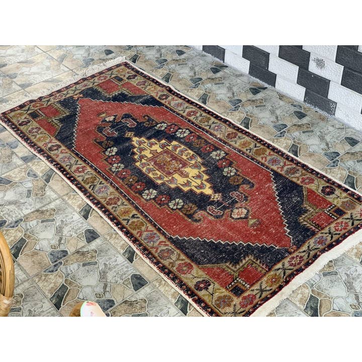 Vintage Oushak Handknotted Turkish Wool Farmhouse Area Rug for wholesale by Oushak Rugs