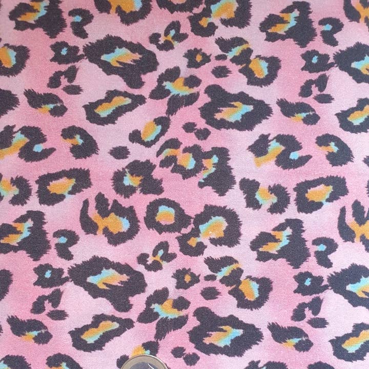 Gepolsterte Buchhülle mit rosa Animal-Print für den Großhandel von laubelgo