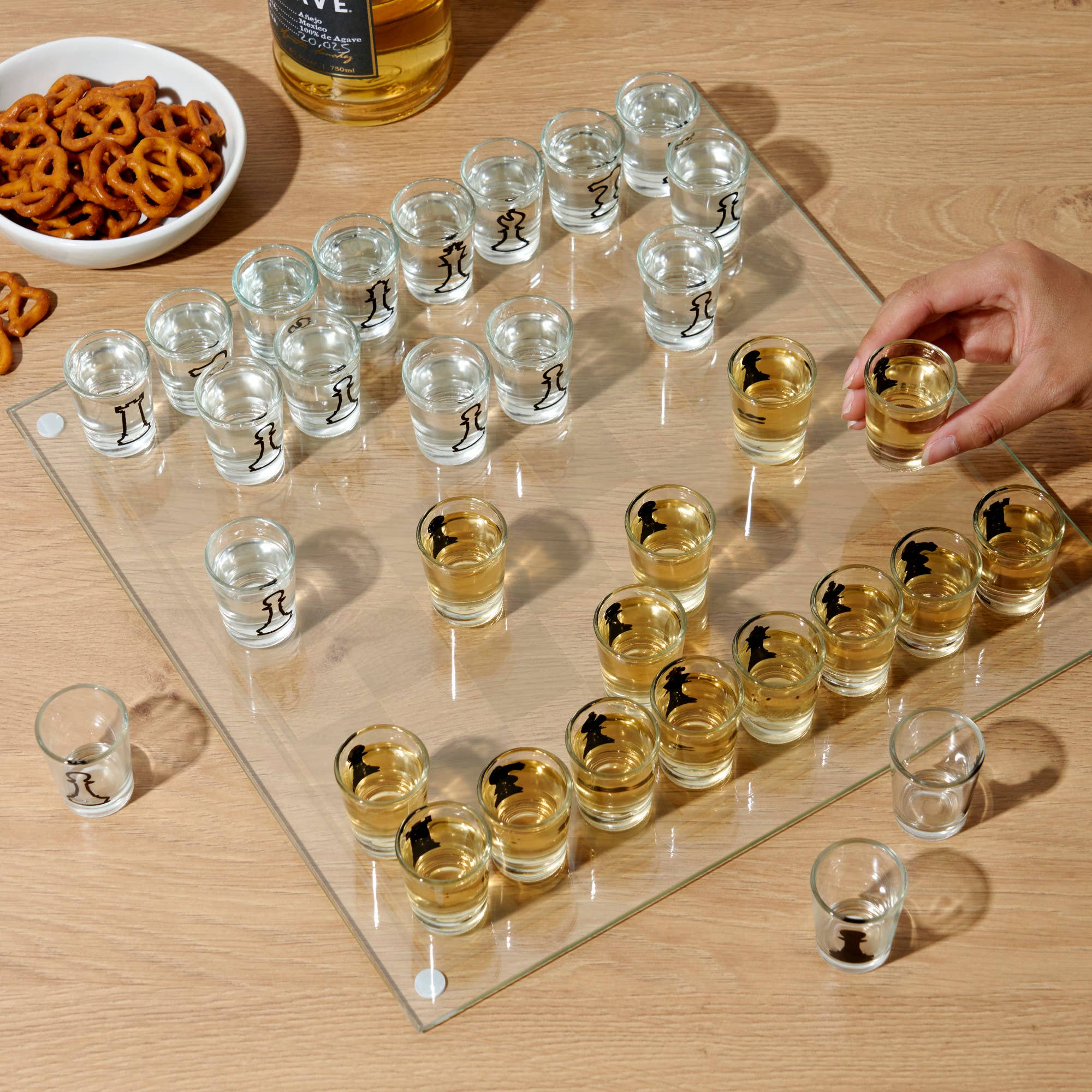 TRUE - Vente Jeux de société - Jeu de plateau à boire Blitz Glass Chess Shot2
