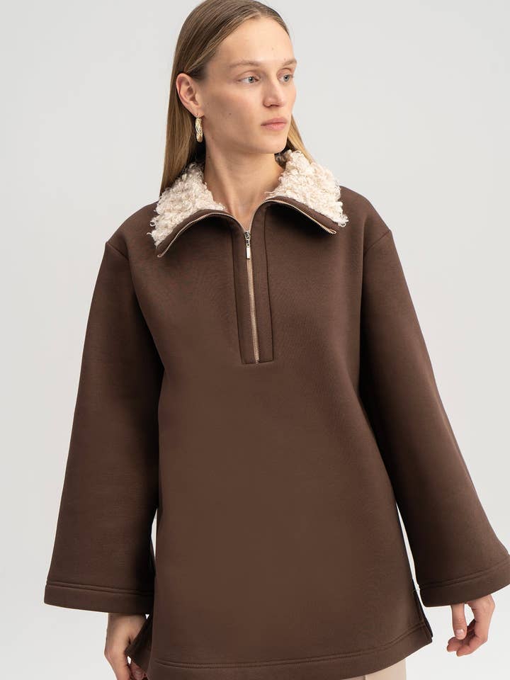 FAUX FUR COLLAR SWEATSHIRT for wholesale by Touché Privé EU