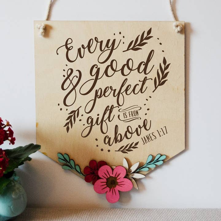 Cartel de madera para guardería «Every Good Gift», James 1:17 para venta al por mayor de Birch and tides