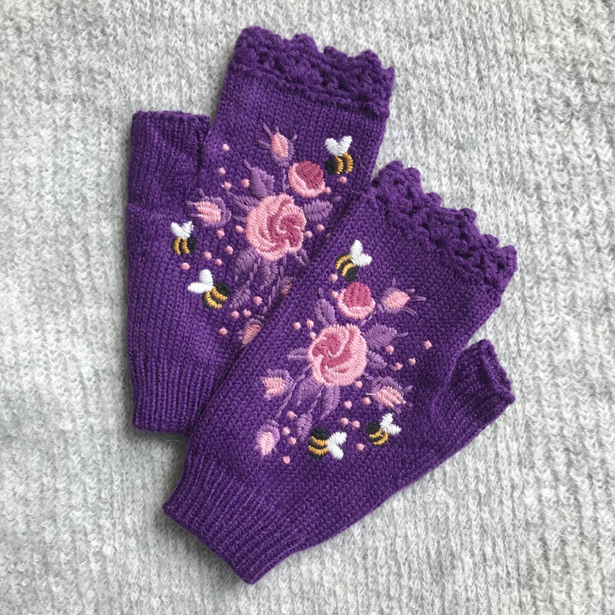 ACCITY - Wholesale Gloves - Women's - Knit Winter Gloves – Bee & Blossom Embroidery_CWMM16625