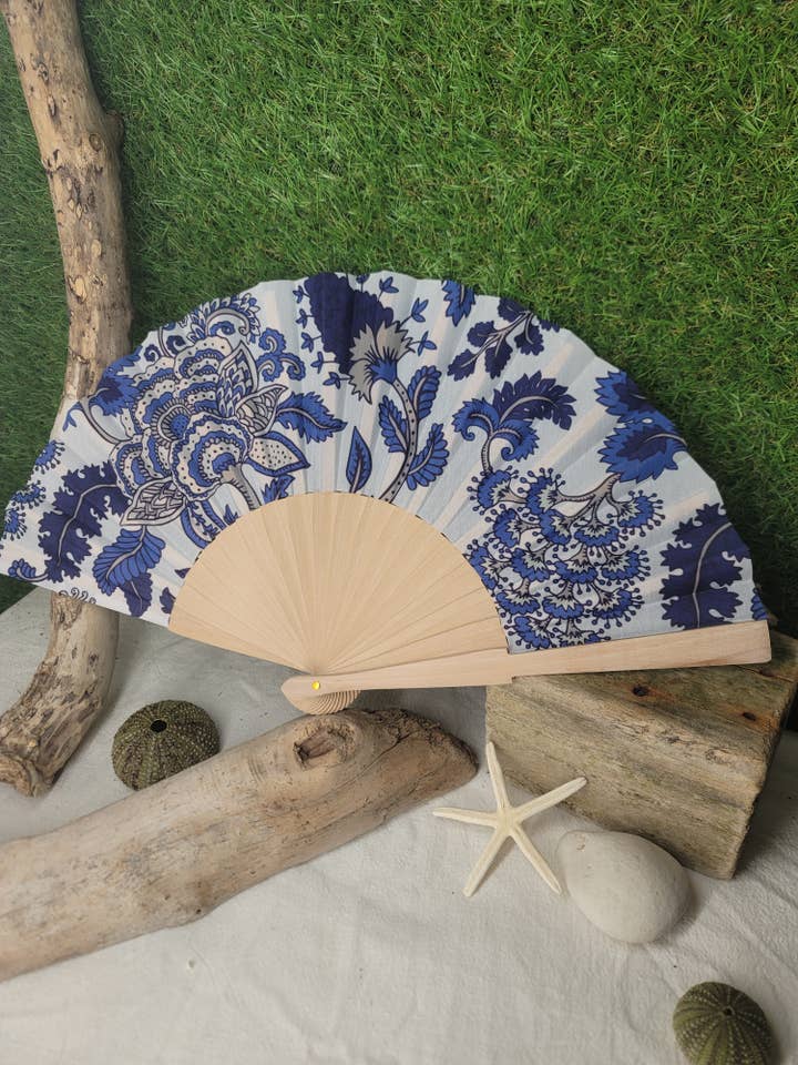 éventails pour la vente par susurros de madera