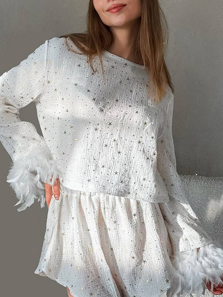 BLANC CWSPJ0311_PYJAMA COURT À MANCHES LONGUES EN COTON PUR AVEC PLUMES en vente sur Faire0