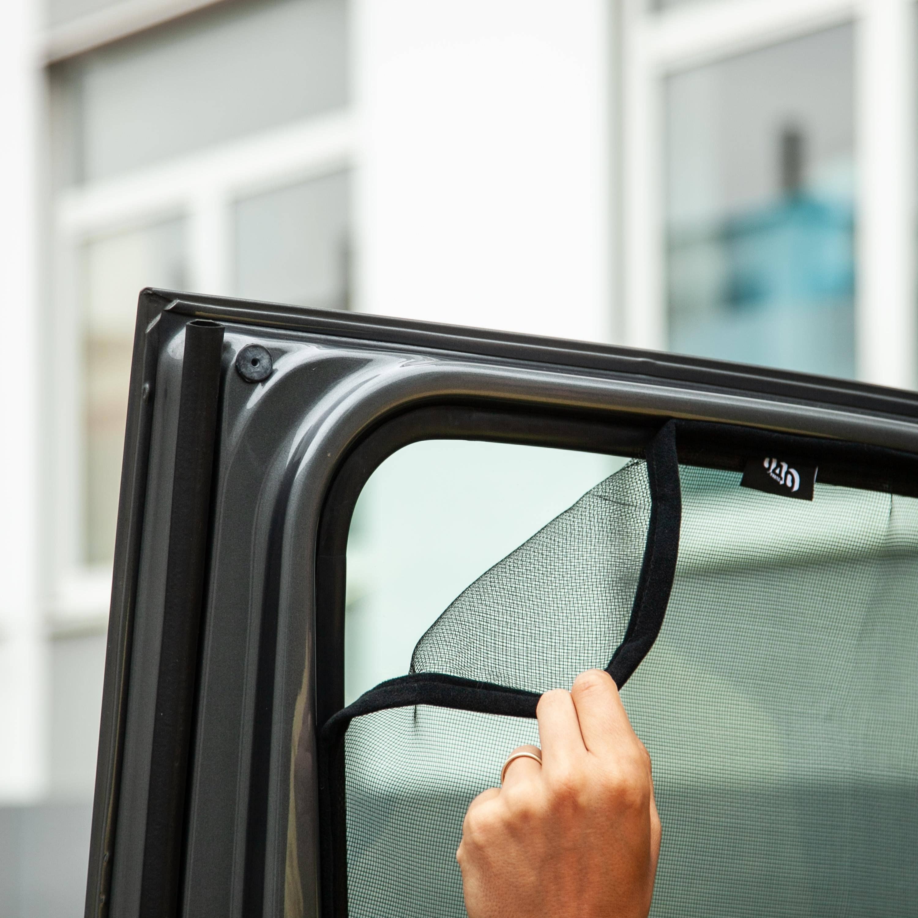 Mixcover GmbH – Engroshandel Insektsbekæmpelsesmiddel – 040 dele Højkvalitets myggenet kompatibelt med VW T5 T6 T6.1 California - nem installation og pålidelig beskyttelse mod myg3