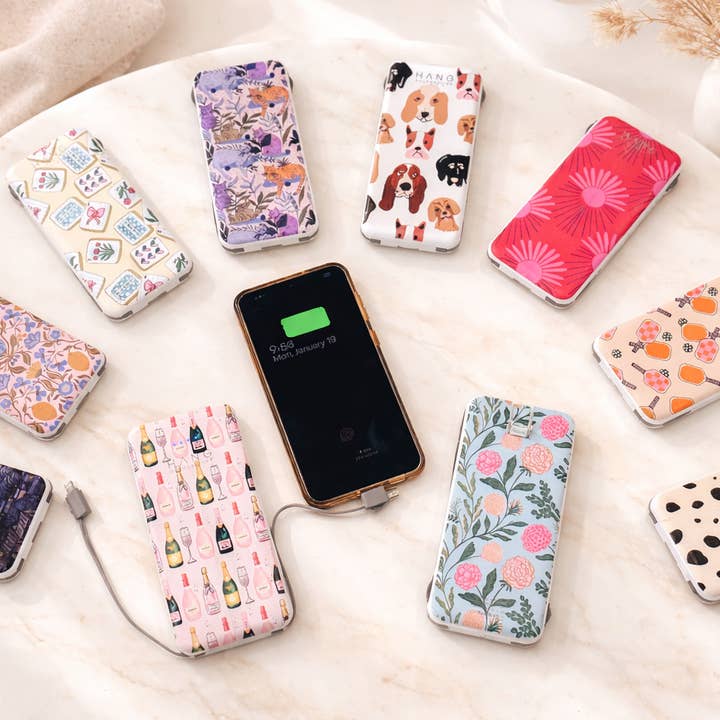 Tragbare Powerbank mit integriertem Ladekabel für den Großhandel von Hang Accessories