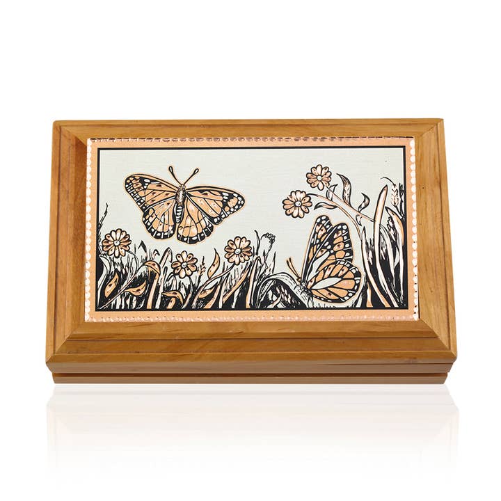 Boîte en bois papillon RB 68 pour la vente par COPPER ARTS INC.