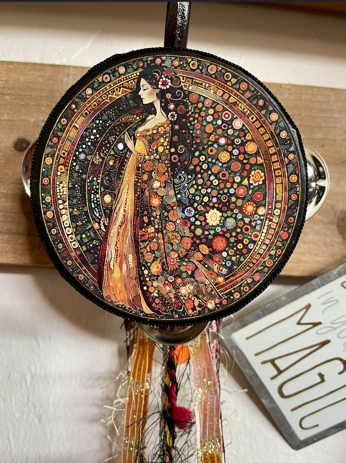 Bodhi Leaf Market - Venta al por mayor Artículo de meditación - Acento de Pared con Pandereta de 4" Encantada de Magia Práctica1