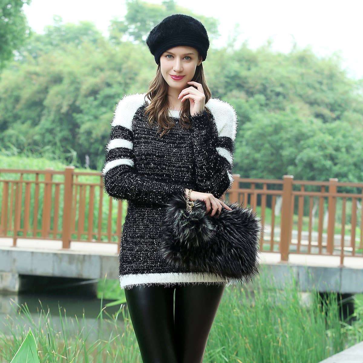 Mad Style - Vente Porte-clés – femme - Porte-clés à pompon en fourrure marine2