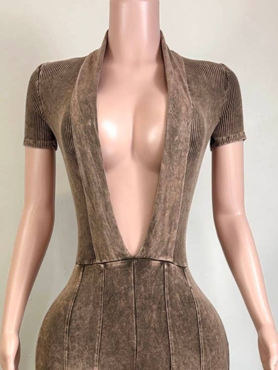 tuta scollata a V da donna sexy in tessuto minerale per la vendita all'ingrosso da parte di Elegant Boutique