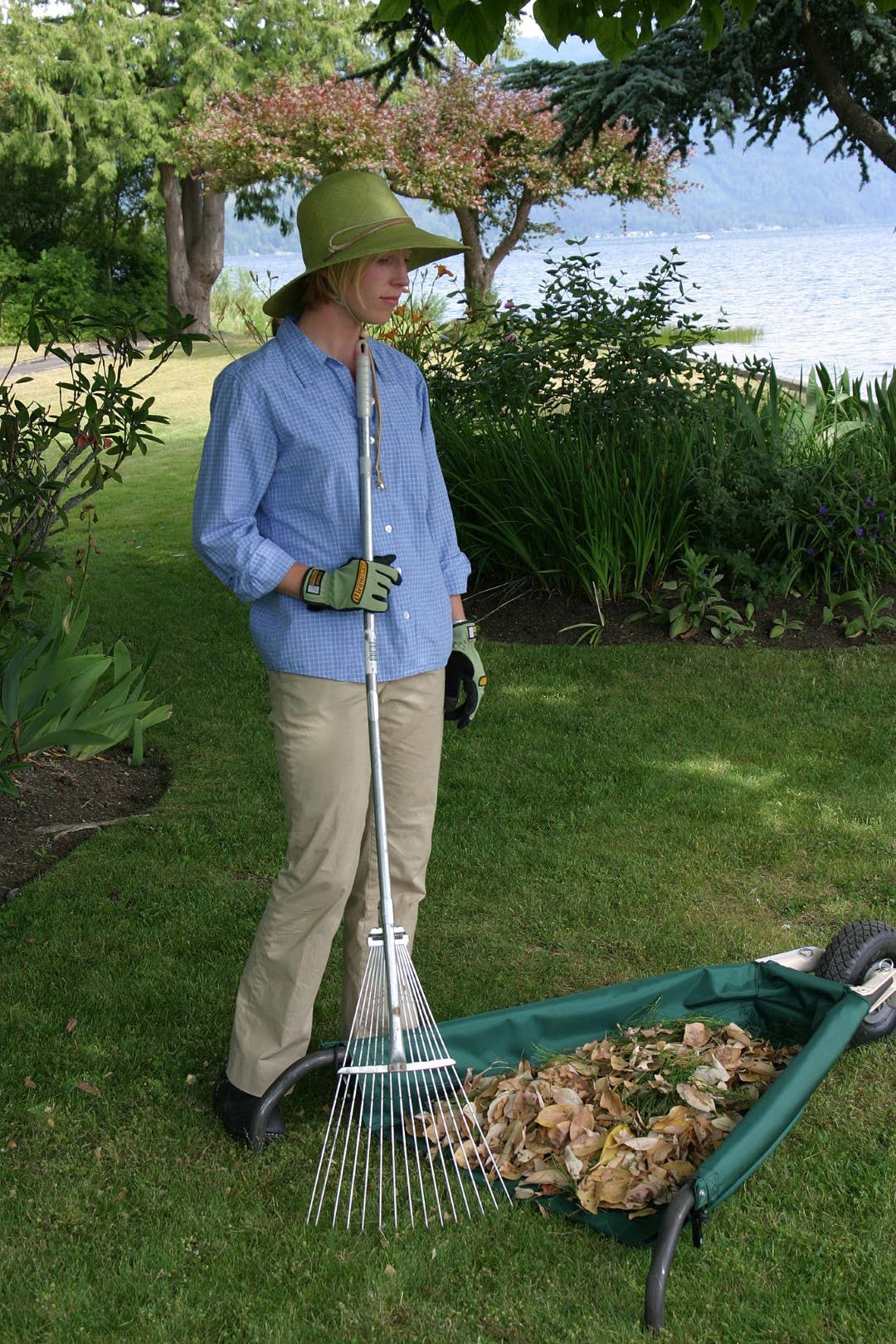 Allsop Home & Garden – wholesale Garden tool – WheelEasy LE Collapsible Wheelbarrow8