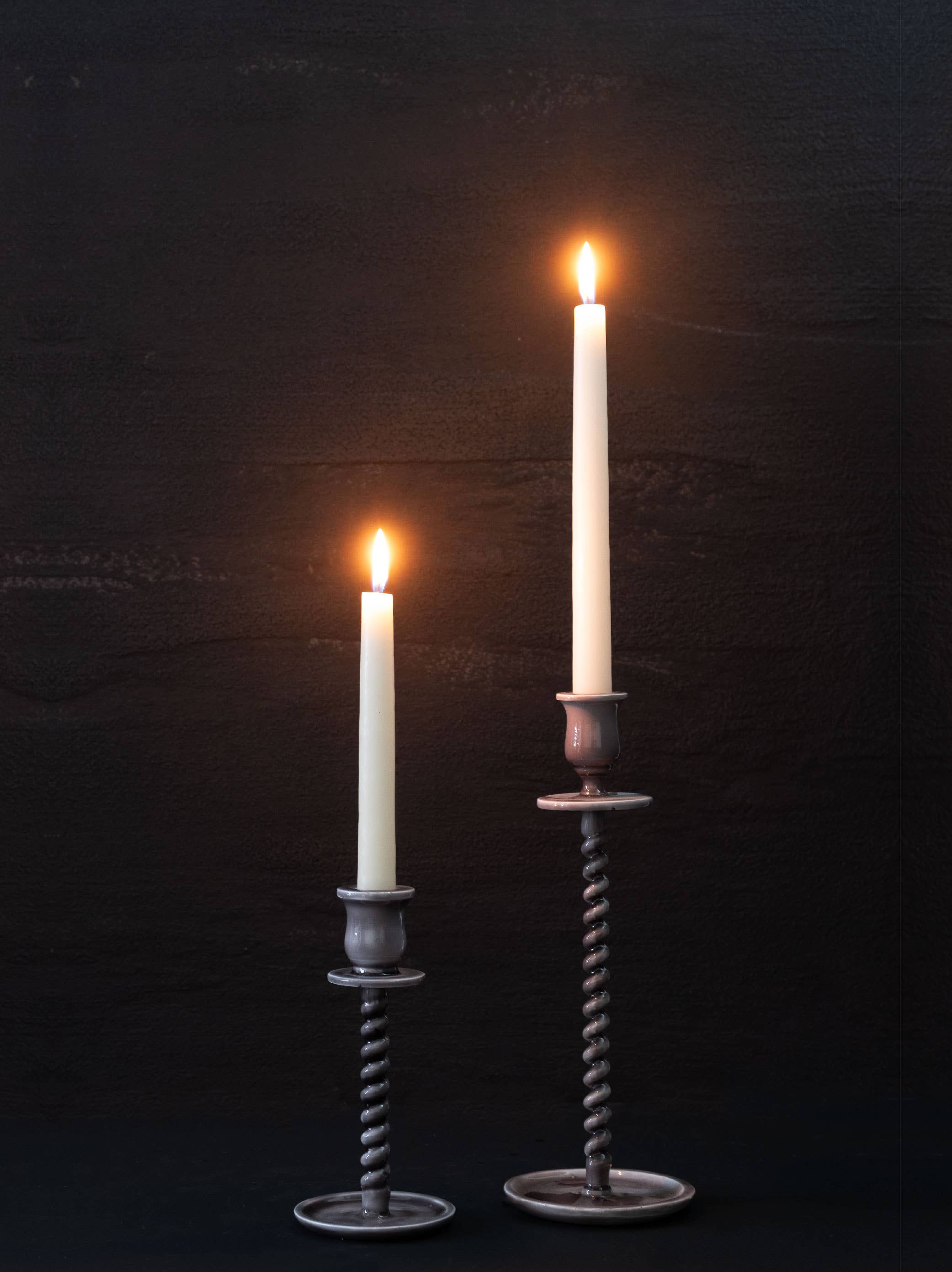 Made Market Co. – Engroshandel Lyseholder – Grå Proptrækker Taper Lysestage Lille4