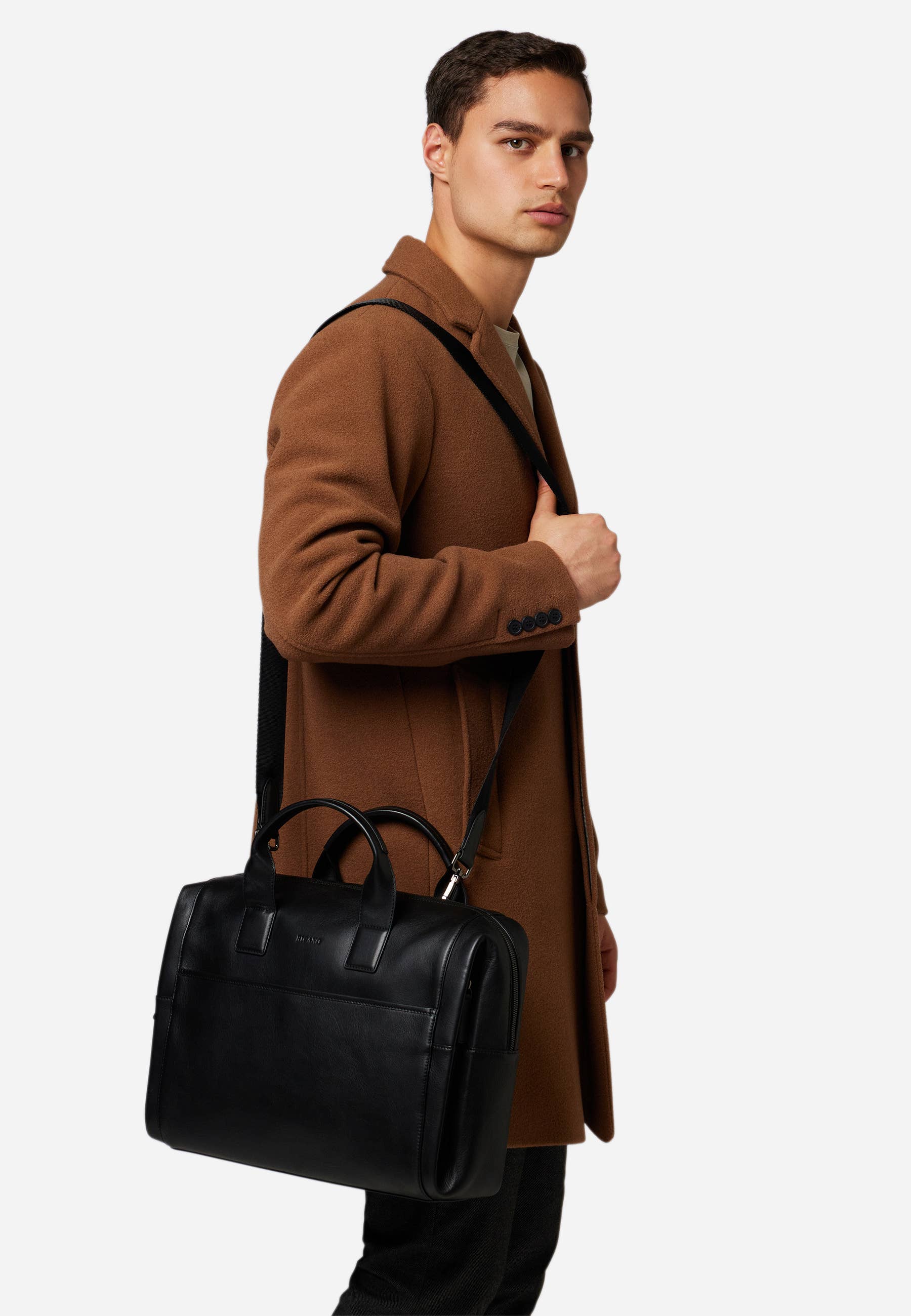 black Classic men's leather bag/Noah for wholesale on Faire6