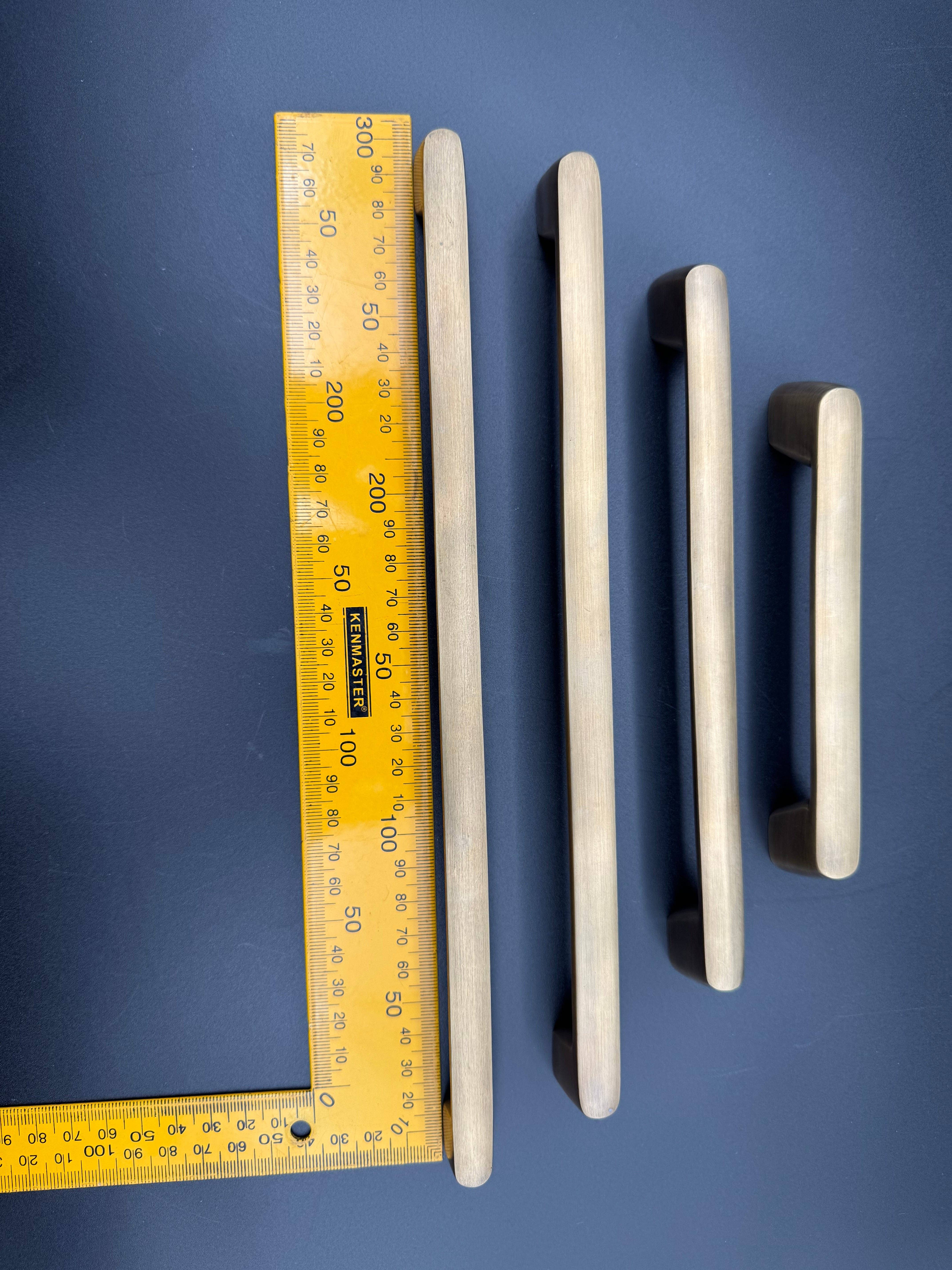 Bronze Betty - Wholesale Knob/pull - Brass Pull, Set #4, 27cm11