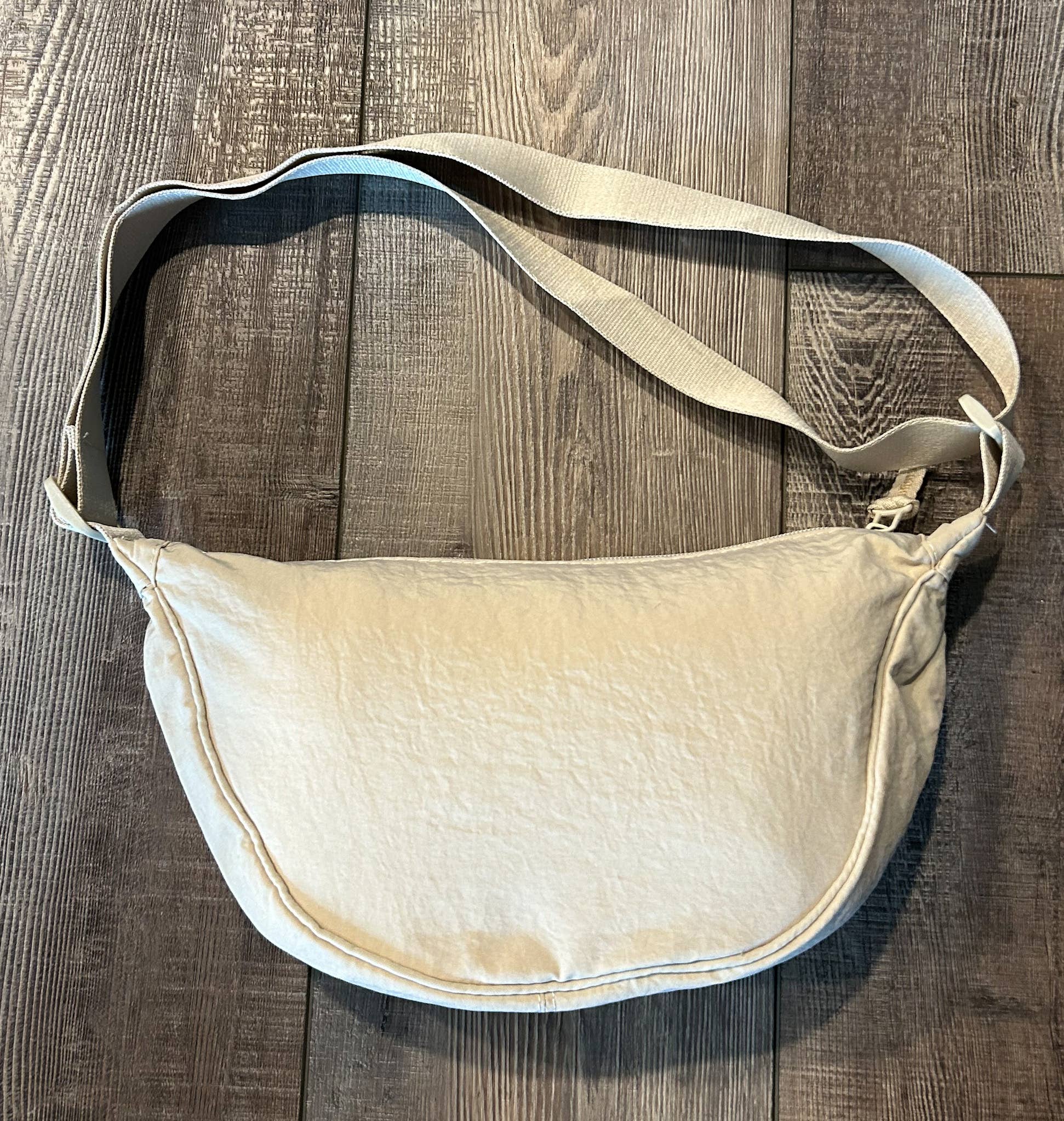 JILLIAN INK LLC - Vente Sac à bandoulière – femme - Sac bandoulière en nylon en forme de croissant4