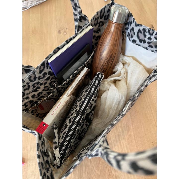 Quilted Koala - Wholesale Crossbody Bag - Women's - Leopard Midi East West Crossbody Bag - Black Double