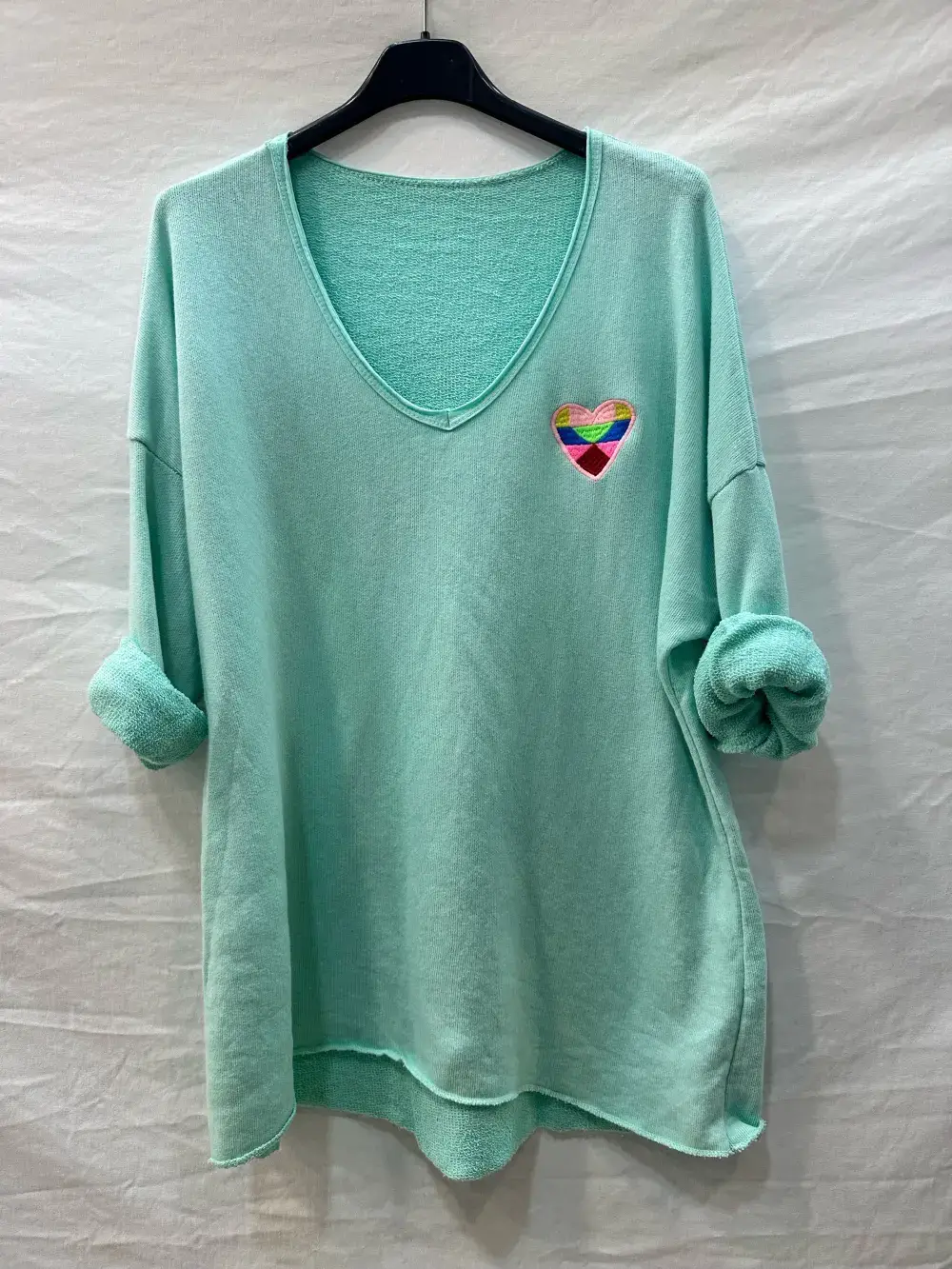 Mimi & Gogo - Wholesale Sweatshirt - Women's - Embroidered heart sweatshirt in multiple colors @5105_SweatMultiCoeu3