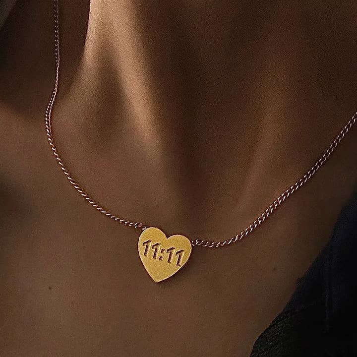 HoopLa - Vendita all'ingrosso Collana con ciondolo/pendaglio - 11:11 Collana a cuore in acciaio inossidabile