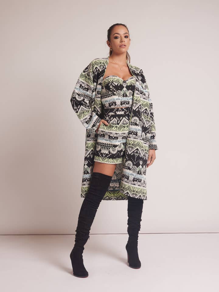 Cappotto Desire per la vendita all'ingrosso da parte di Desire Avenue