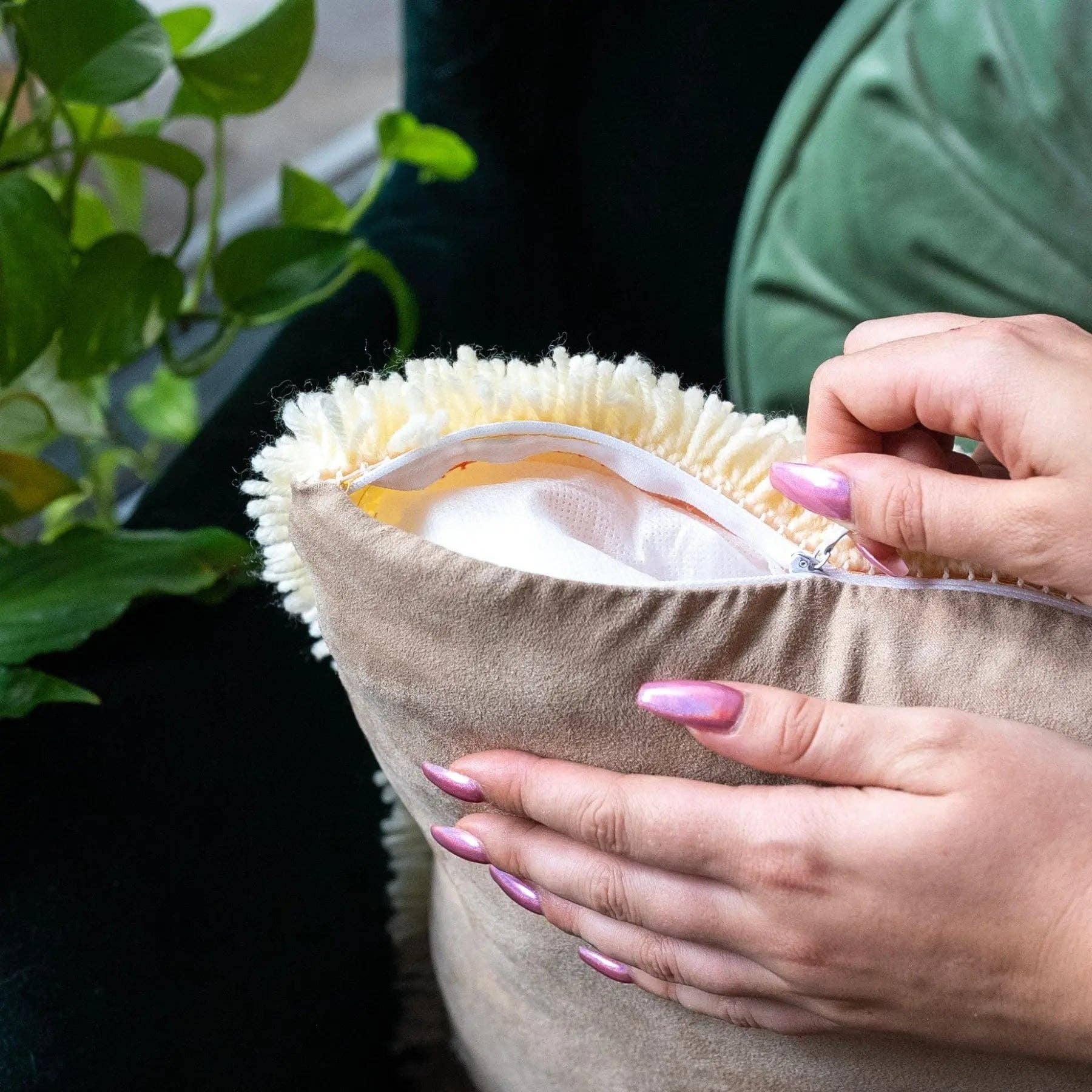 Craft Club - Wholesale Craft Sewing Kit - PASTEL PICK OF THE BUNCH - Latch Hook Cushion Kit5