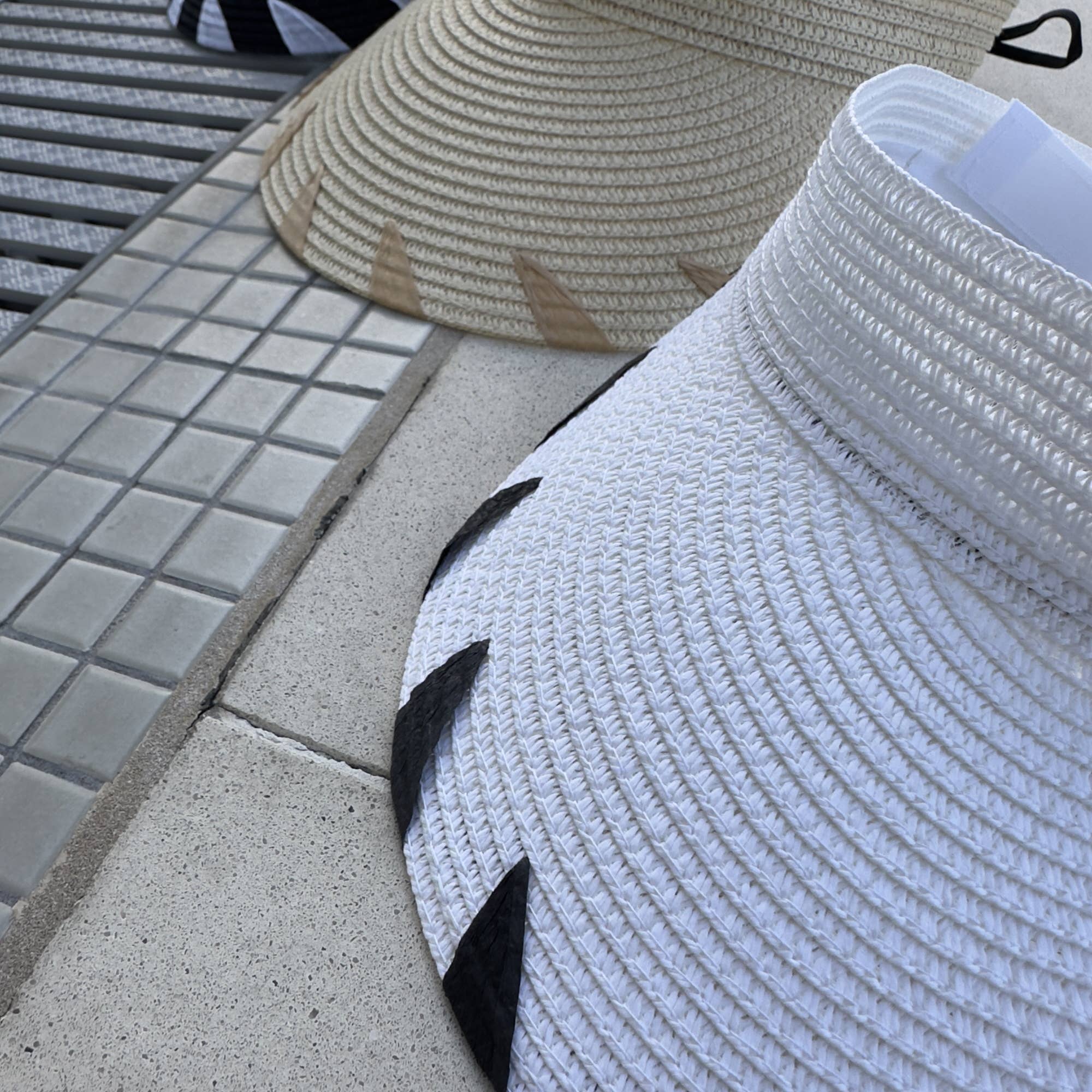 Queens INC – wholesale Visor – Women's – Sunset Sport Visor 🌞 Adjustable Straw Visor1