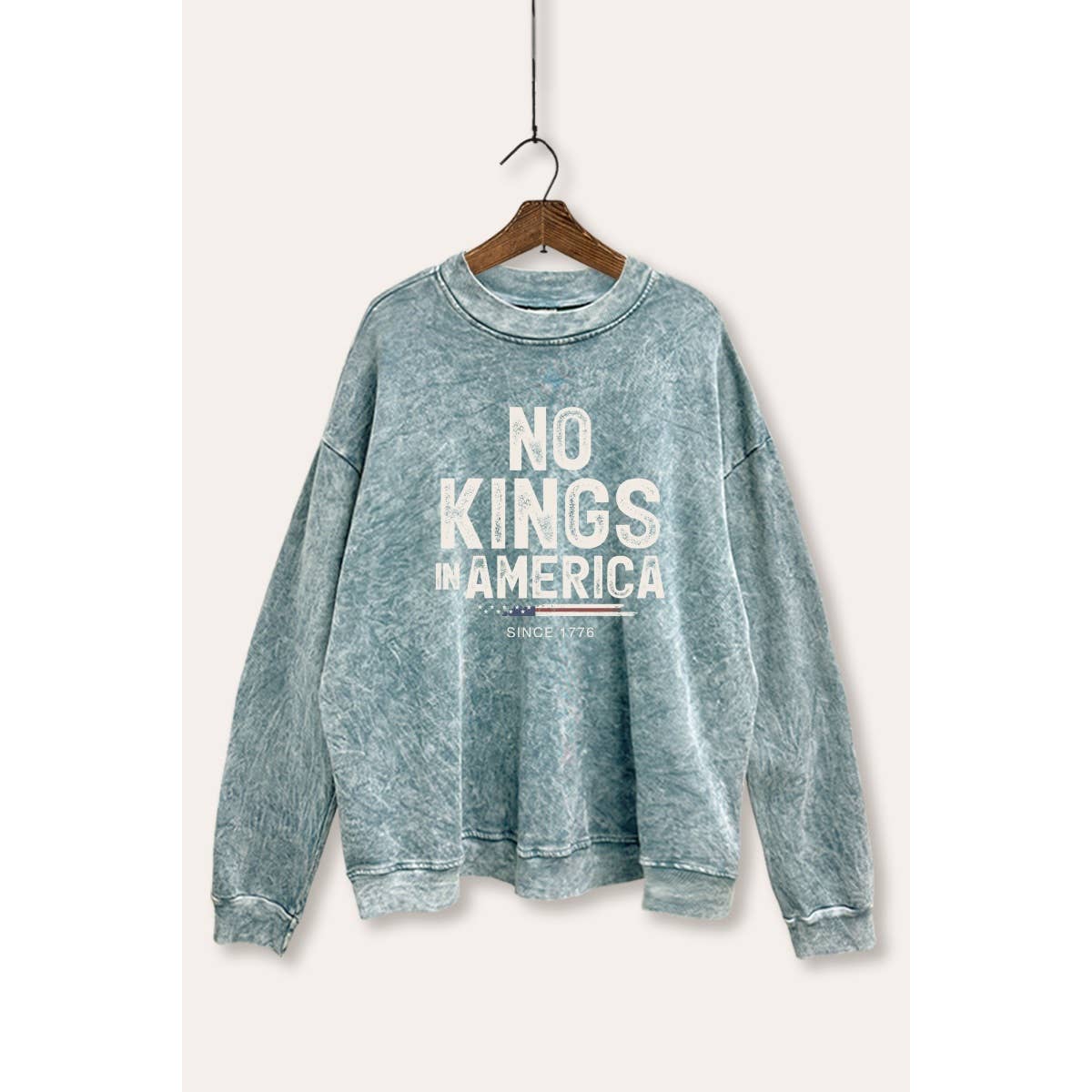 VINTAGE POINT USA - Wholesale Graphic Sweatshirt - Women's - NO KINGS IN AMERICA MINERAL WASH GRAPHIC SWEATSHIRT8