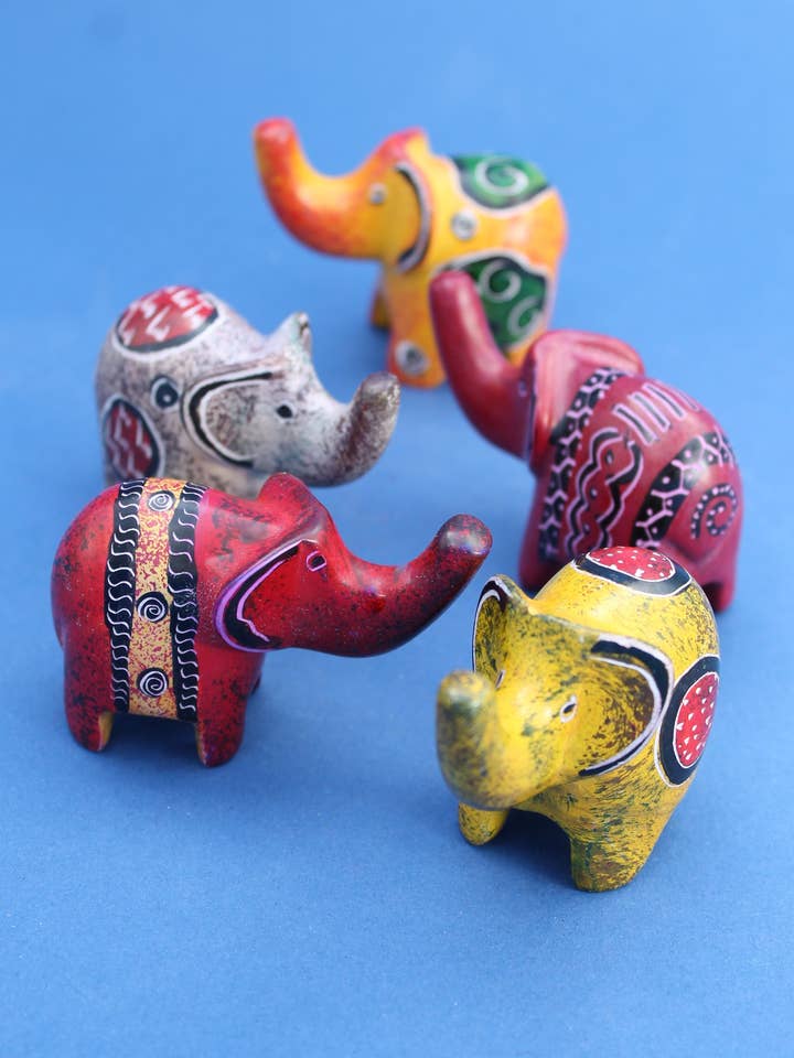 Elephant trunk up design - soapstone for wholesale by polanski speckstein