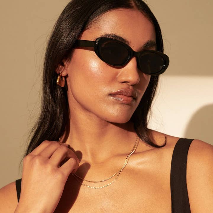 Angels Whisper Accessories - Wholesale Sunglasses – Women's - Mardi Oval Retro Sunglasses1