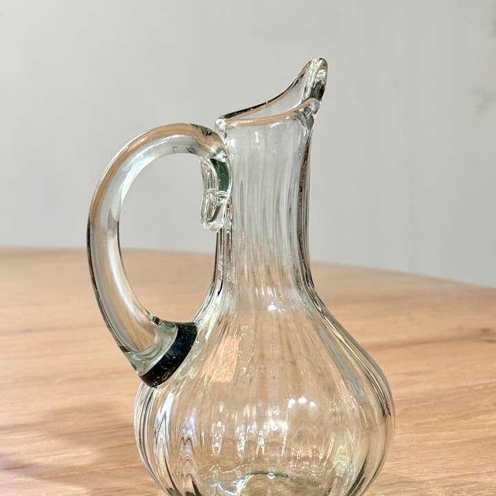Villa Lua Home – wholesale Oil/vinegar dispenser – Handblown Glass Cruet1