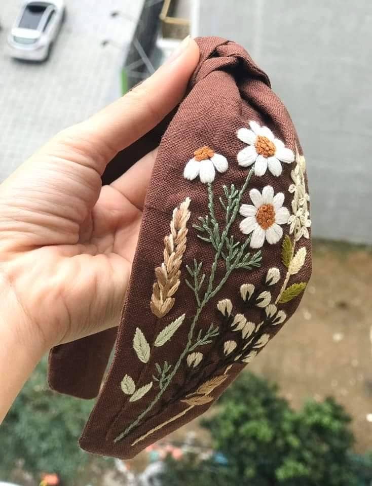 Quince Fables - Wholesale Fashion Headband - Women's - Floral Embroidered Linen Knot Turban, Collection Olivia ✅2