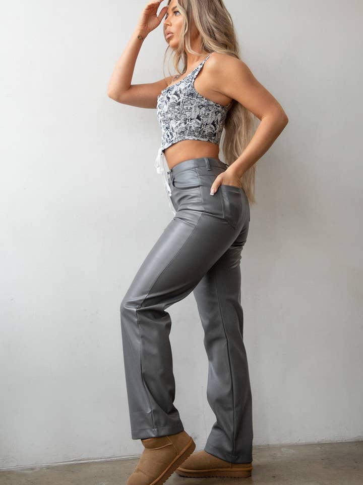 TICTOC - Wholesale Pants - Women's - FAUX Vegan Pu Leather Straight Leg Pants
PH27766-CINNABUM