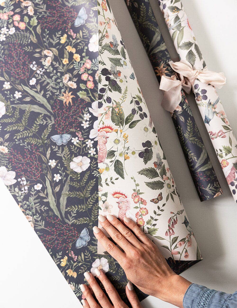 Bespoke Letterpress – Großhandel Geschenkpapier in Bögen – Kakadu / Dämmerung in Blüte 6er-Pack Geschenkpapierbögen8