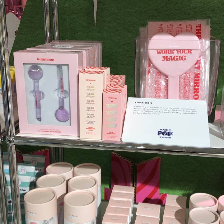 Kiramoon - Wholesale Compact Mirror - "Work Your Magic" Heart Mirror4